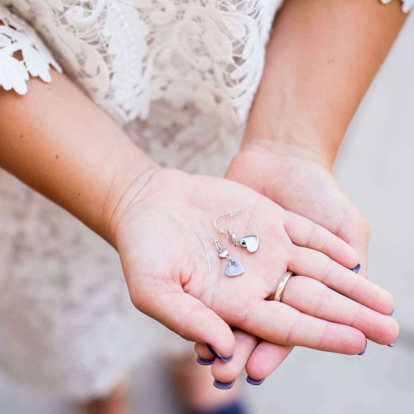 theta_jewellery_Heart Drop Earrings